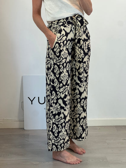 MANGO. Pantalón estampado fluido. T XS