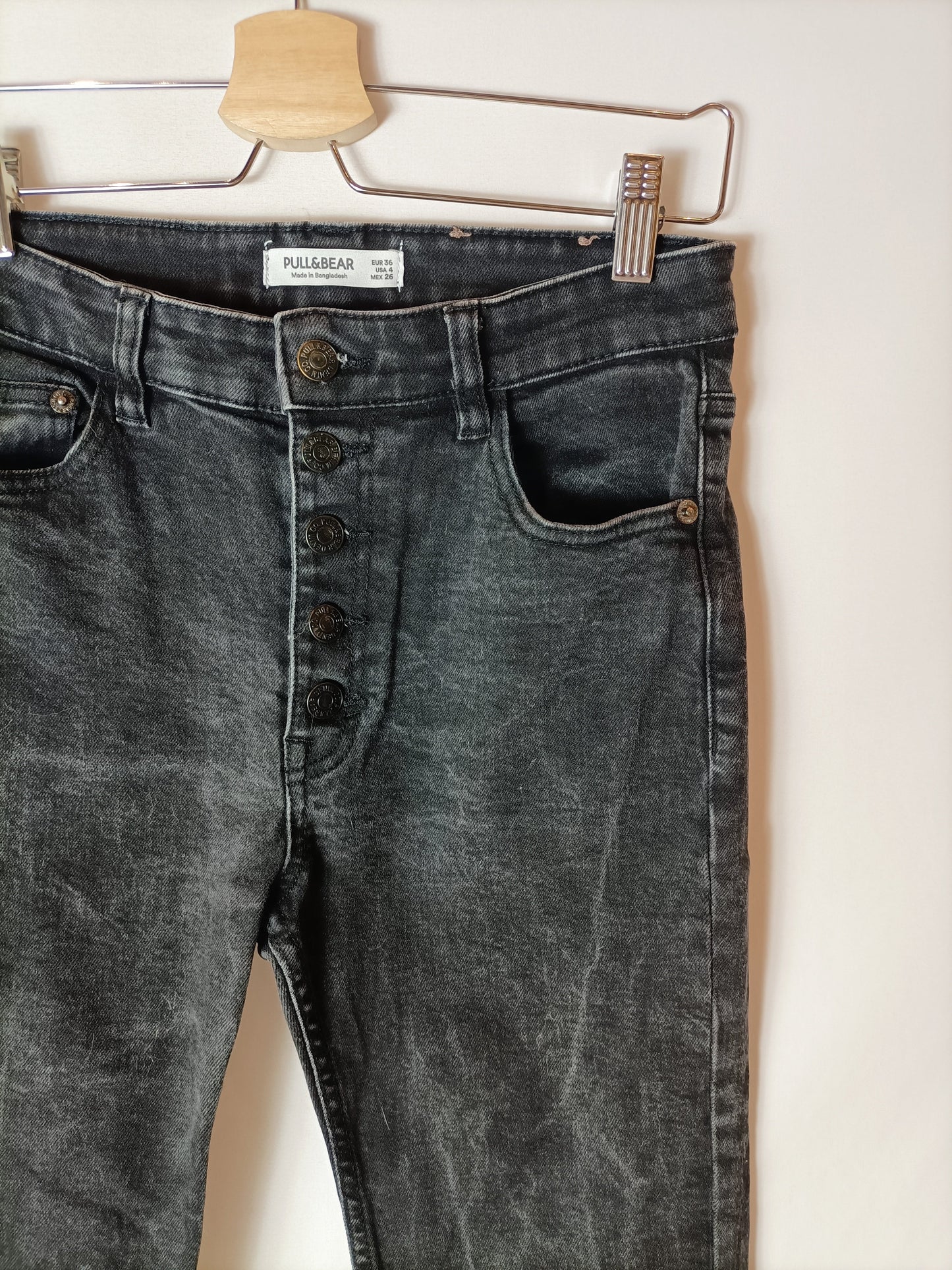 PULL&amp;BEAR. Black flared trousers, size 36 (Tara)