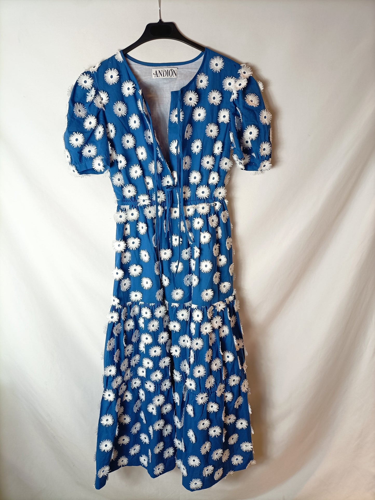 ANDION. Blue dress with embossed details. TS/M