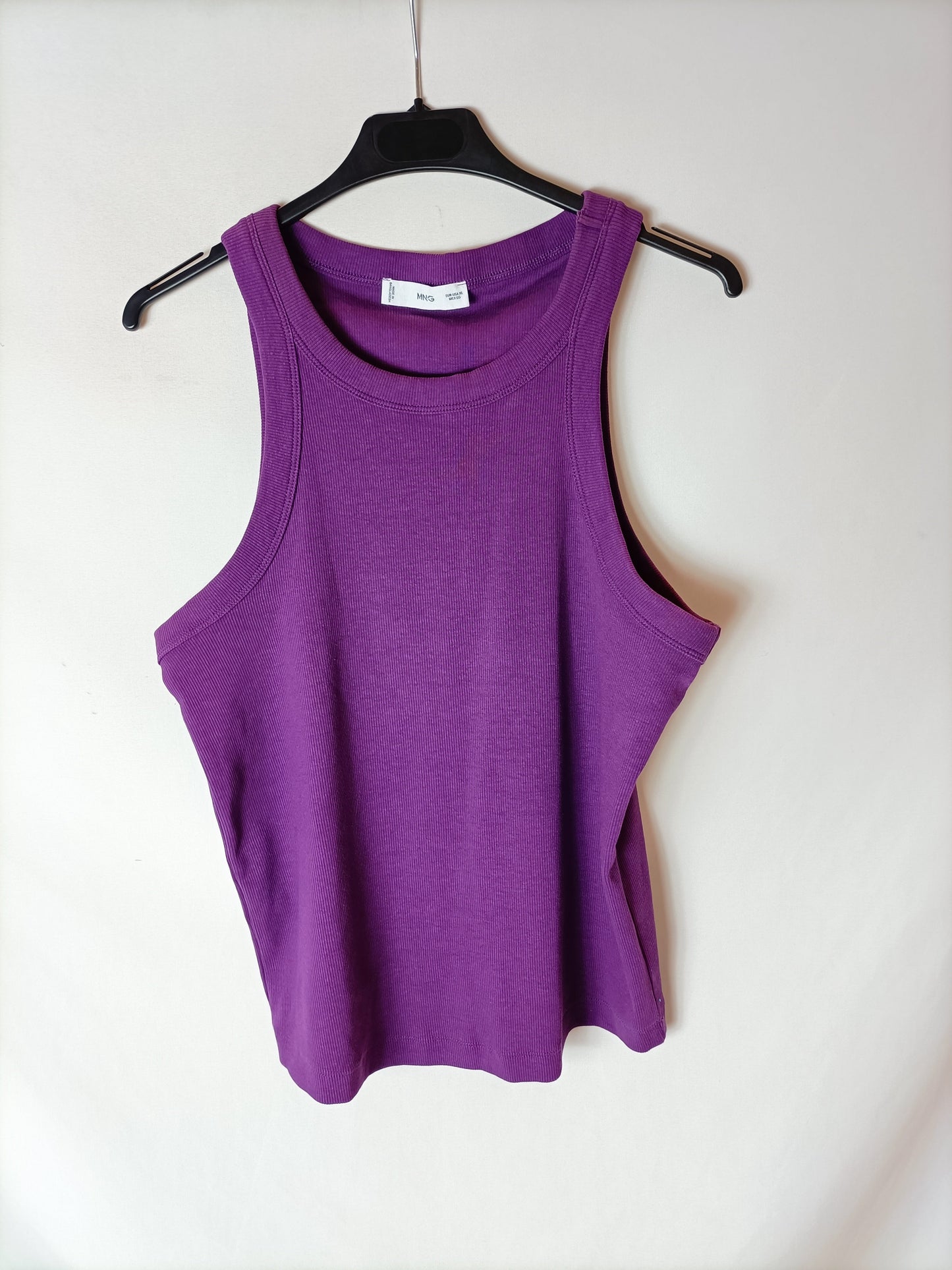 MANGO. Top morado estilo nadadora. T XL