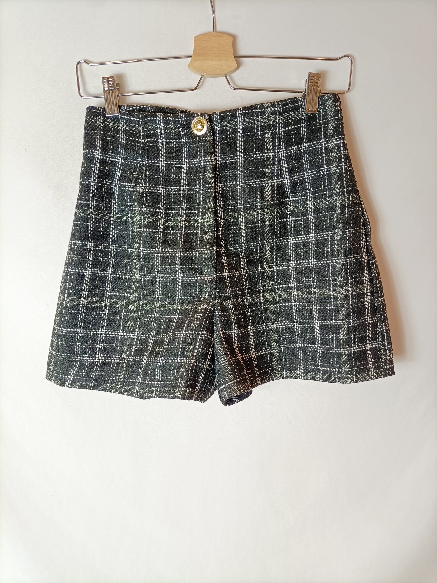 ZARA. Checkered tweed shorts Ts