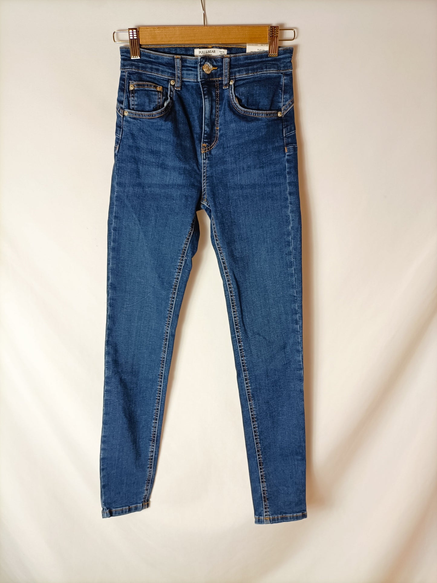 PULL&amp;BEAR. Skinny jeans. Size 34