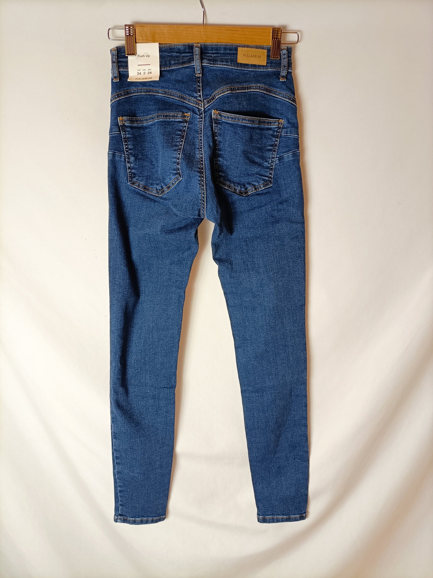 PULL&amp;BEAR. Skinny jeans. Size 34