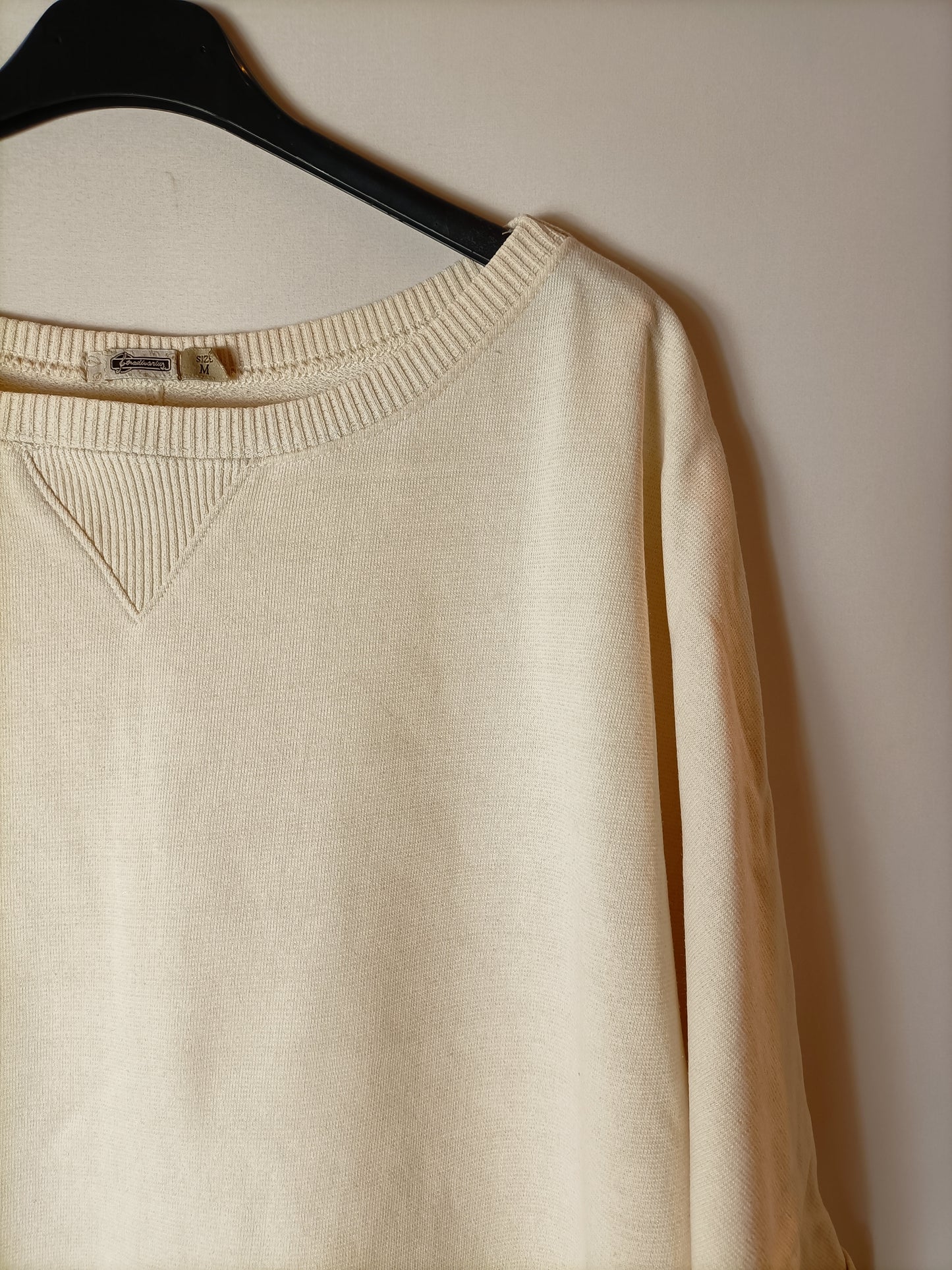 STRADIVARIUS. Top beige hilos T.m