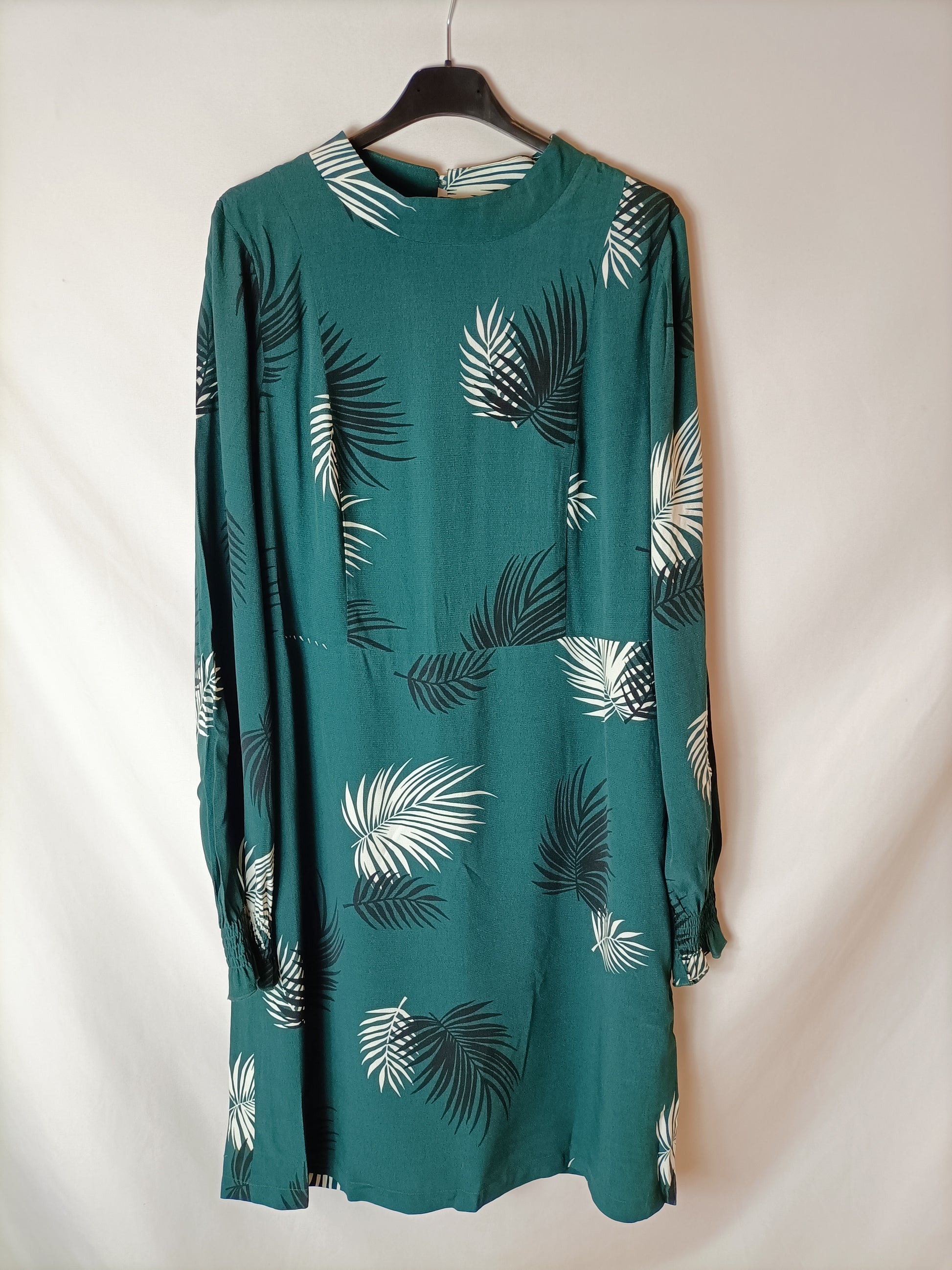 MARELLA. Long-sleeved green dress. Size XL Hibuy market MARELLA. Long-sleeved green dress. Size XL Hibuy market