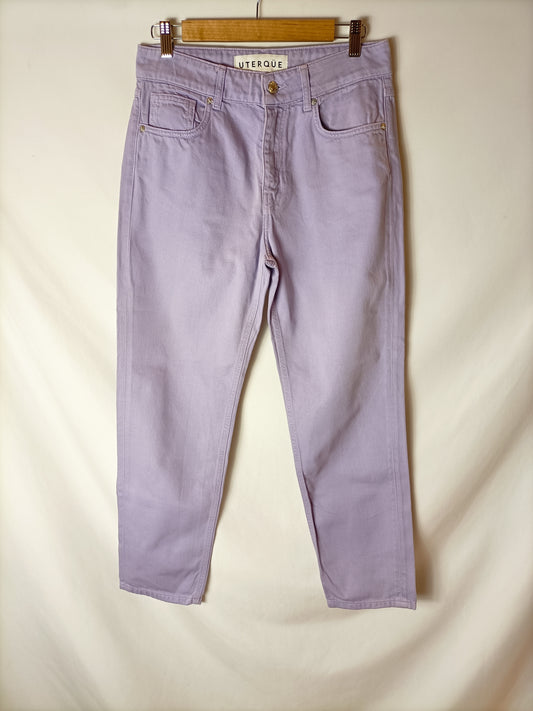 UTERQUE. Pantalones Mom Fit morados. T 38