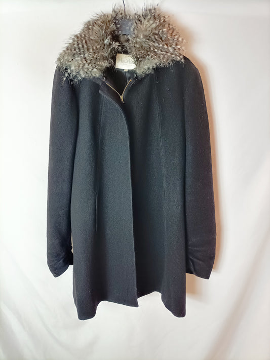 MAXMARA. Abrigo negro cuello pelo. T XL (M)