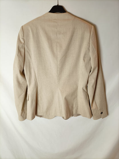 ZARA. Blazer beige textura. T 42