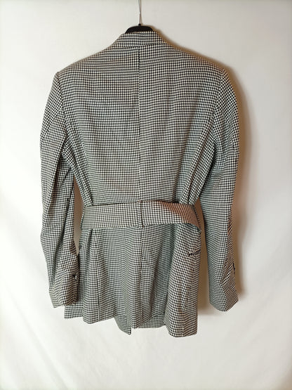 ZARA. Houndstooth blazer with belt. TL