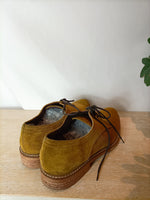 INDI & COLD. Zapatos cordones mostaza. T 38 (tara)