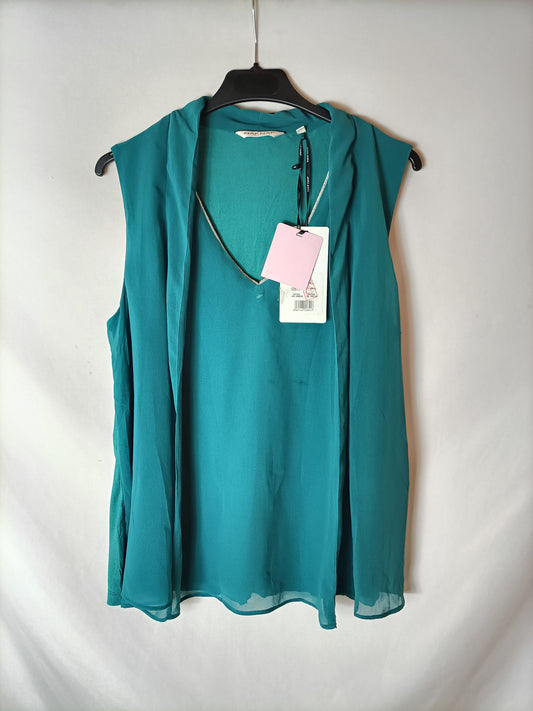 NAFNAF. Top verde detalle  T.m (tara)