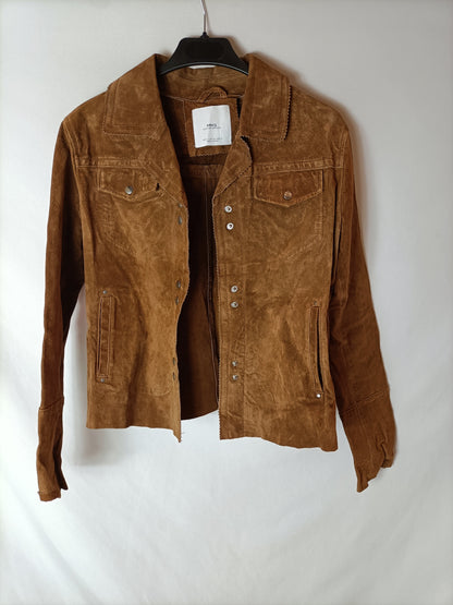 MANGO. Sobrecamisa piel beige T.S