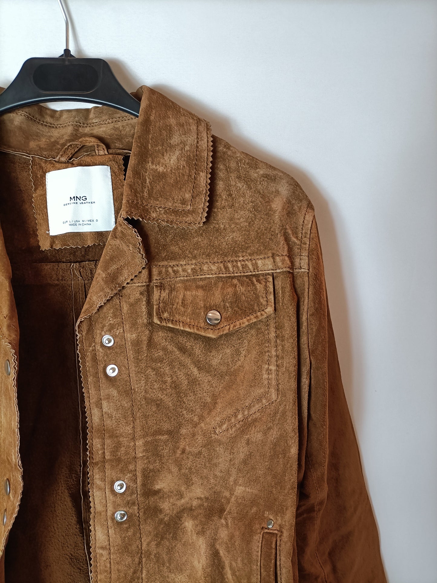 MANGO. Sobrecamisa piel beige T.S