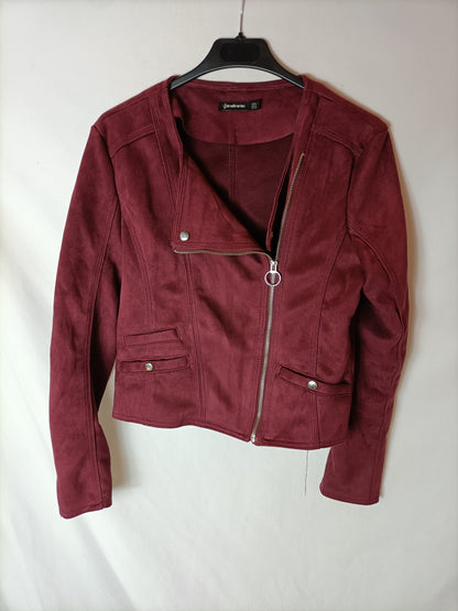 STRADIVARIUS. Chaqueta antelina burdeos T.m