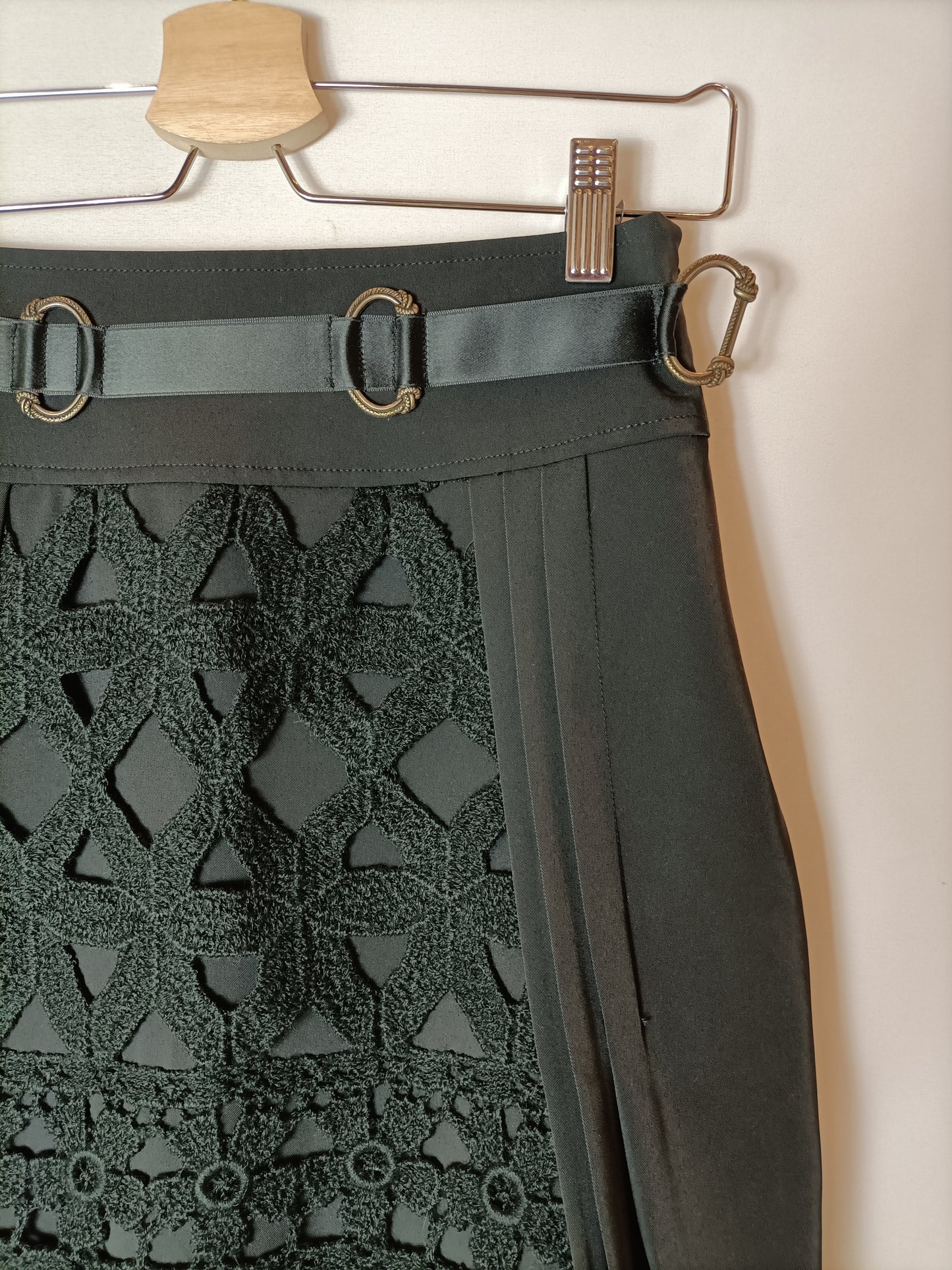 SAVE THE QUENN. Black skirt with waist detail Tm