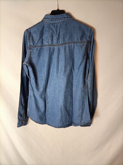 ZARA. Flowy denim shirt with details. TS