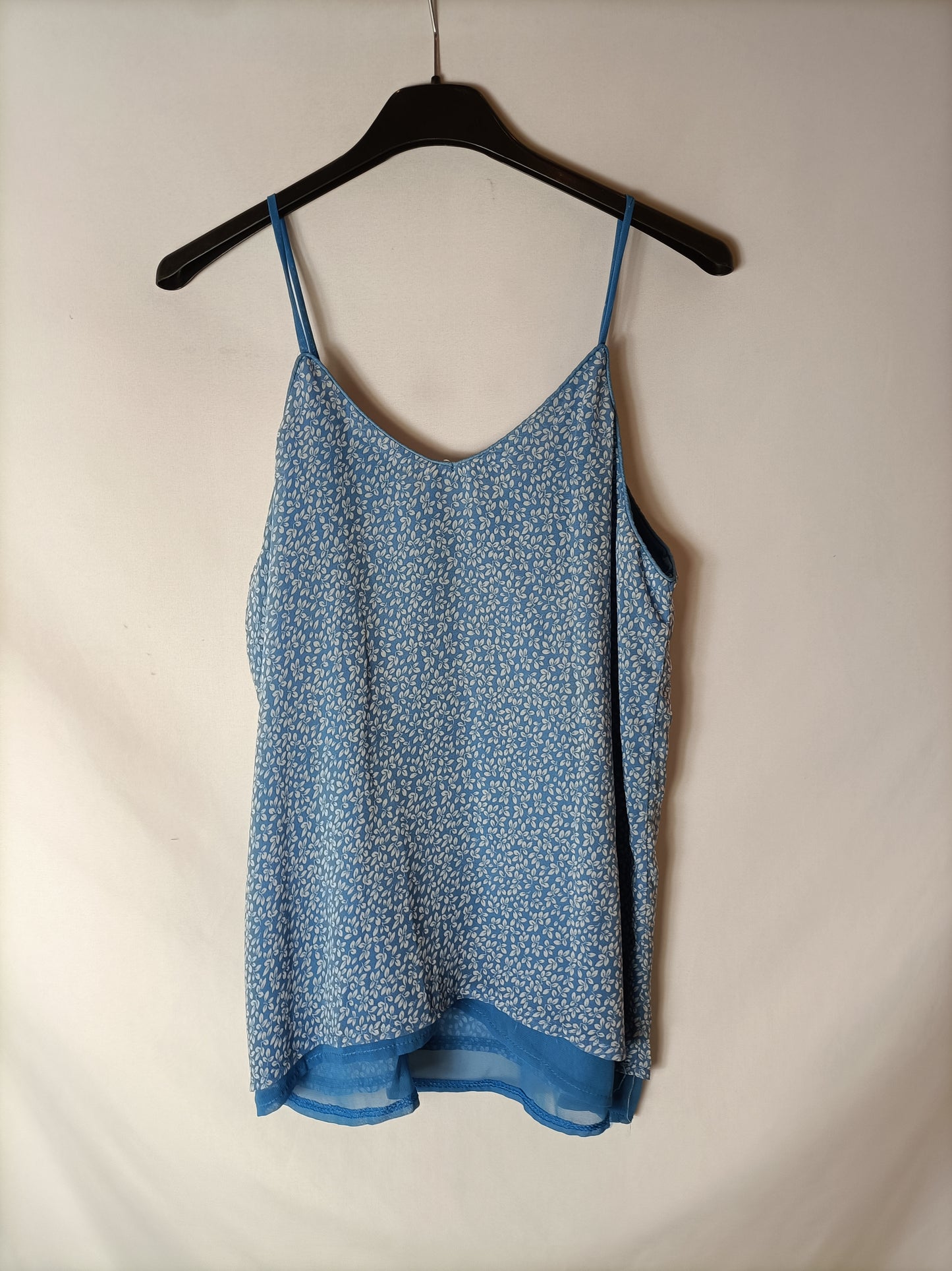 EVA ROSA. Light blue floral top. T.S.