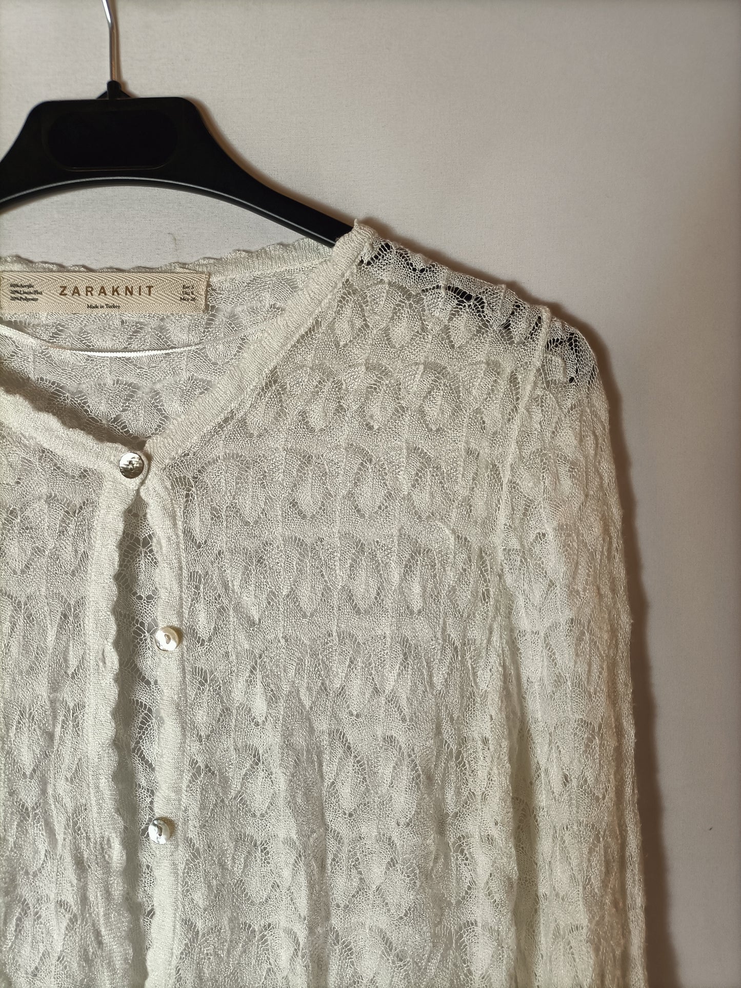 ZARA. Rebeca hilo blanco roto. T S