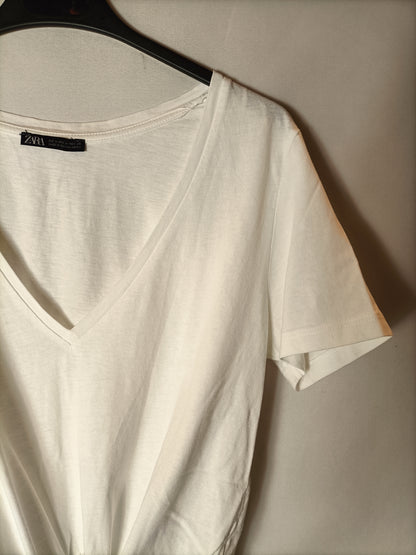 ZARA. Camiseta blanca nudo. T M