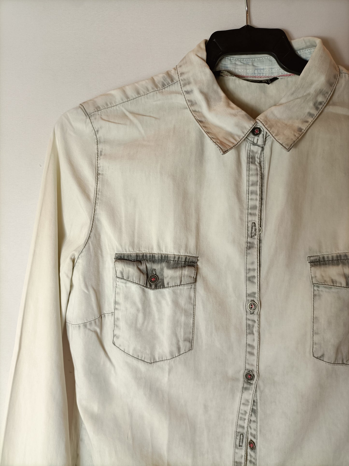 ZARA. Gray worn effect denim blouse. TM