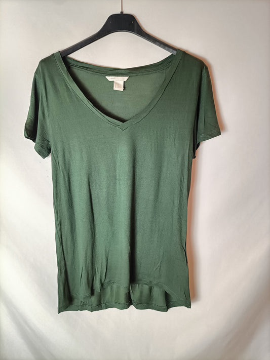 H&amp;M. Dark green T-shirt. XS