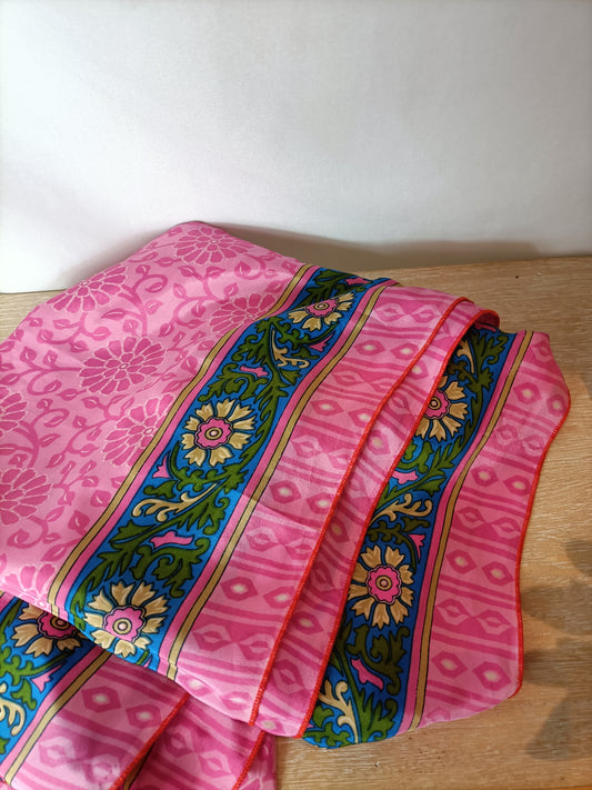 BUGANVILLA. Pink silk flower pareo