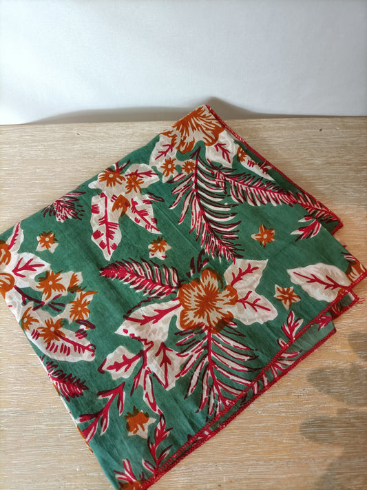 BOUGAINVILIA. Green scarf with white flowers
