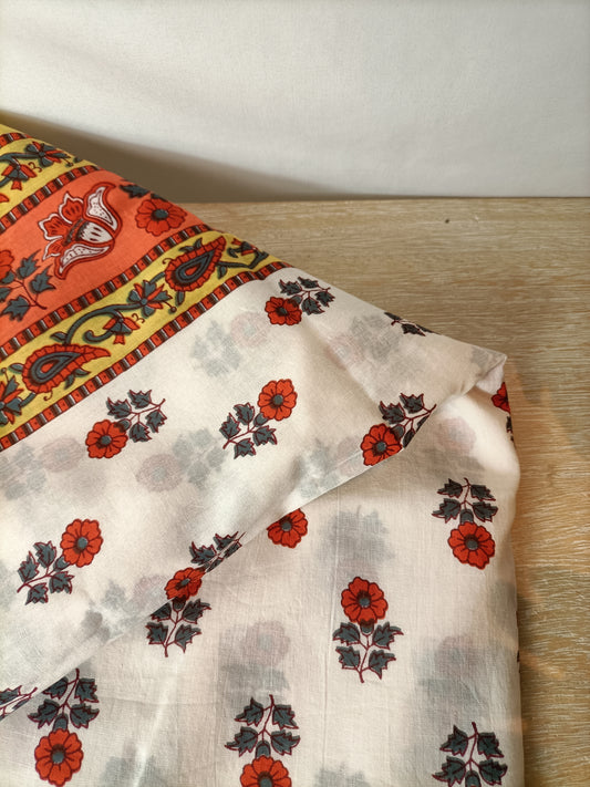 BOUGAINVILLE. Amoeba-yellow pareo