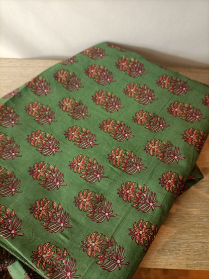 BOUGAINVILIA. Green pareo with burgundy flowers