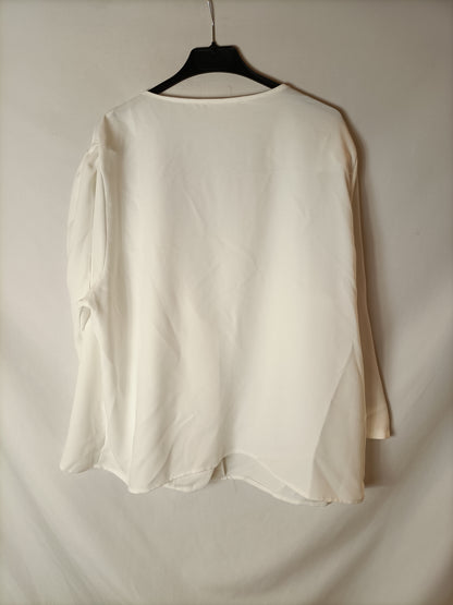 WHITE&amp;ONE. White crossed blouse Tu (xxl)