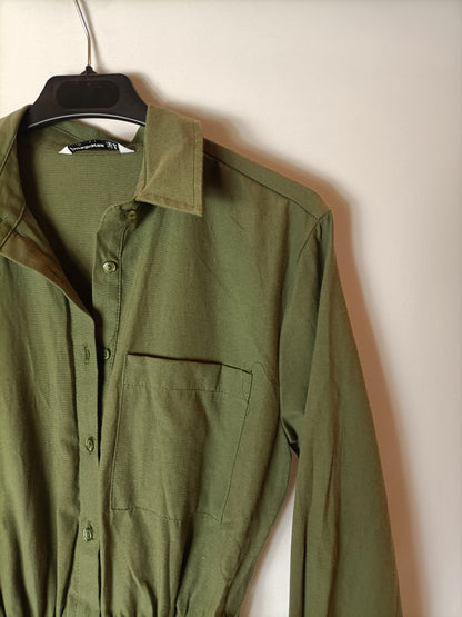 STRADIVARIUS. Vestido camisero verde T.s