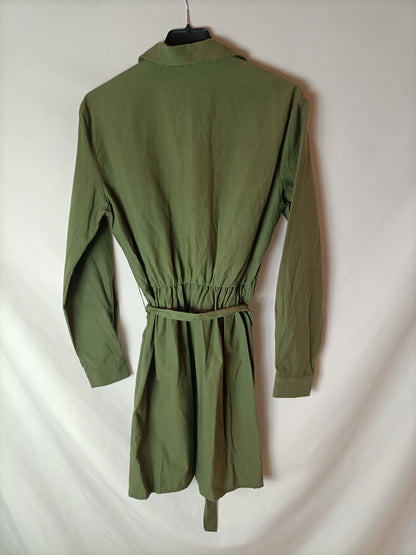 STRADIVARIUS. Vestido camisero verde T.s