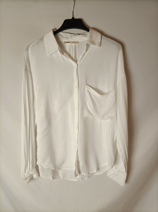 PULL&amp;BEAR. Flowy white blouse T.xs