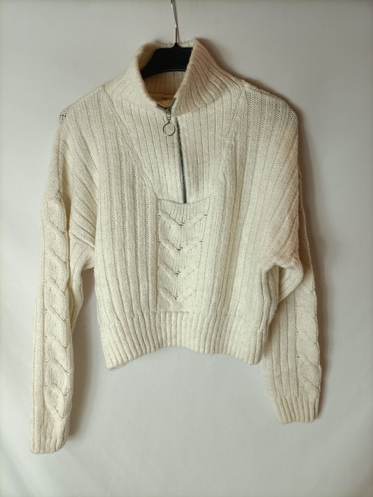 STRADIVARIUS. Jersey beige cremallera  T.s