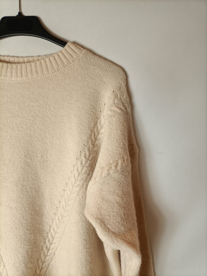 SHEIN. Beige Cable Knit Sweater TU(s)