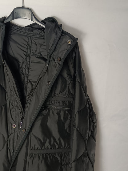 ZARA. Plumas negro textura. T S