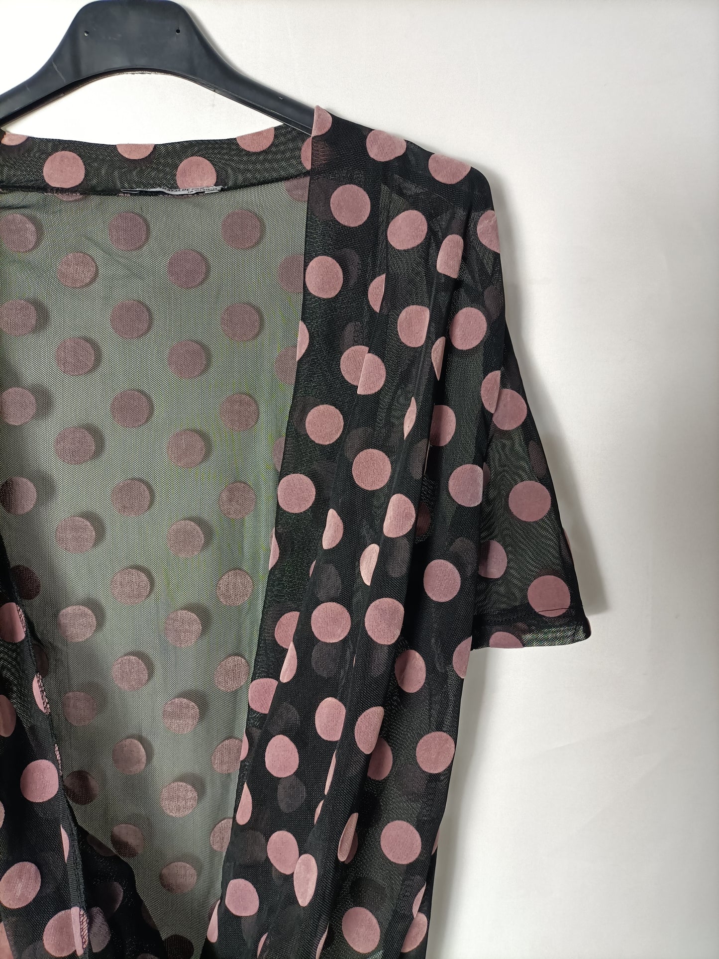 ZARA. Top negro semi transparente lunares. T S