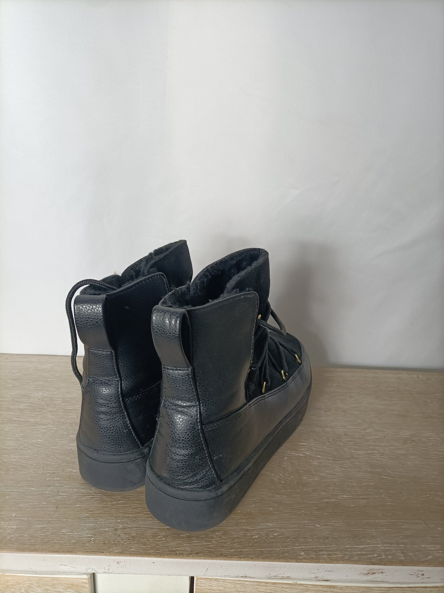 H&M. botines negros apreski T.42
