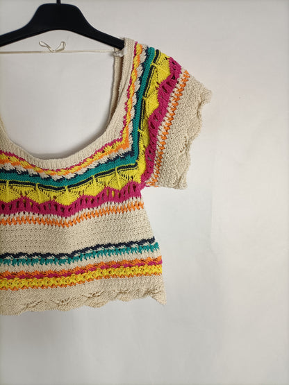ZARA. Crochet top in Ts colors