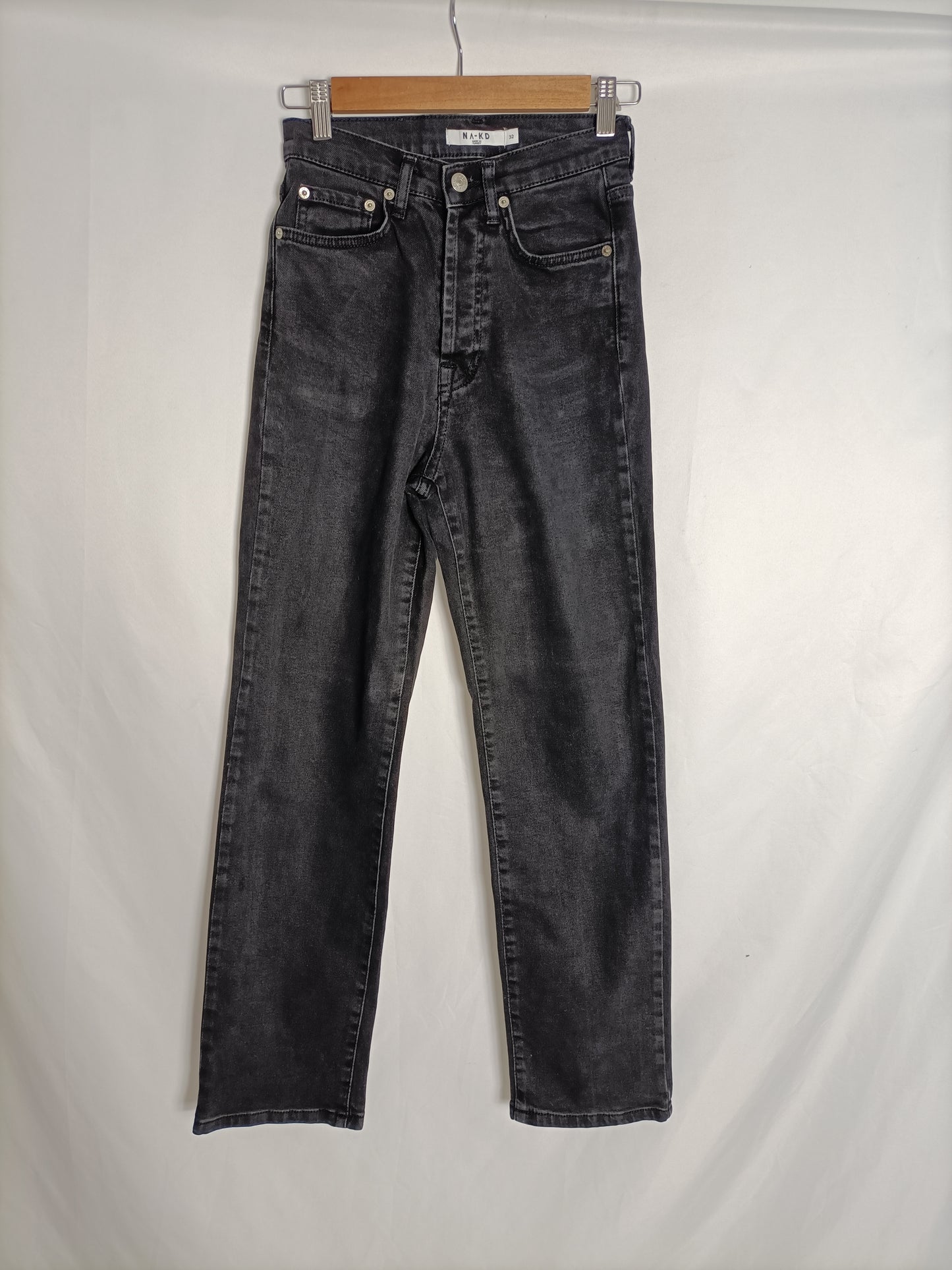NA-KD. Black button-down trousers, size 32