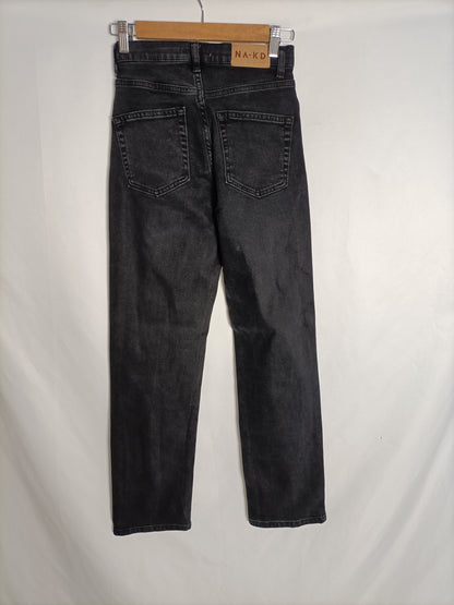 NA-KD. Black button-down trousers, size 32