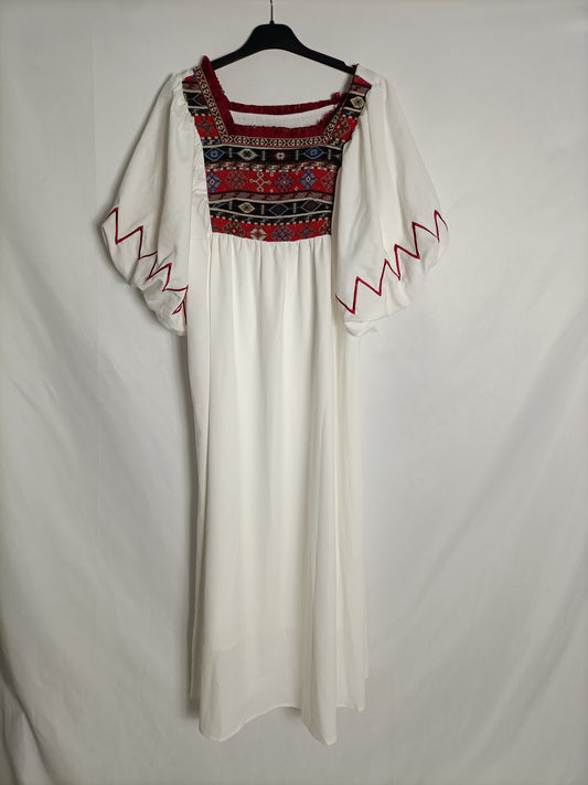 OTHERS. Long white embroidered dress Tu(s/m)