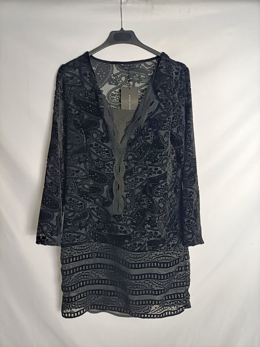 ZARA. Black velvet and lace textured dress. XS