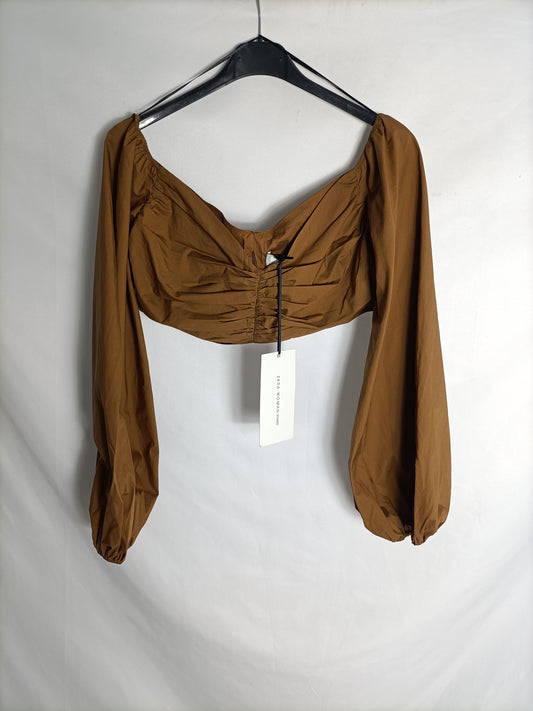 ZARA. Brown gathered crop top. TS