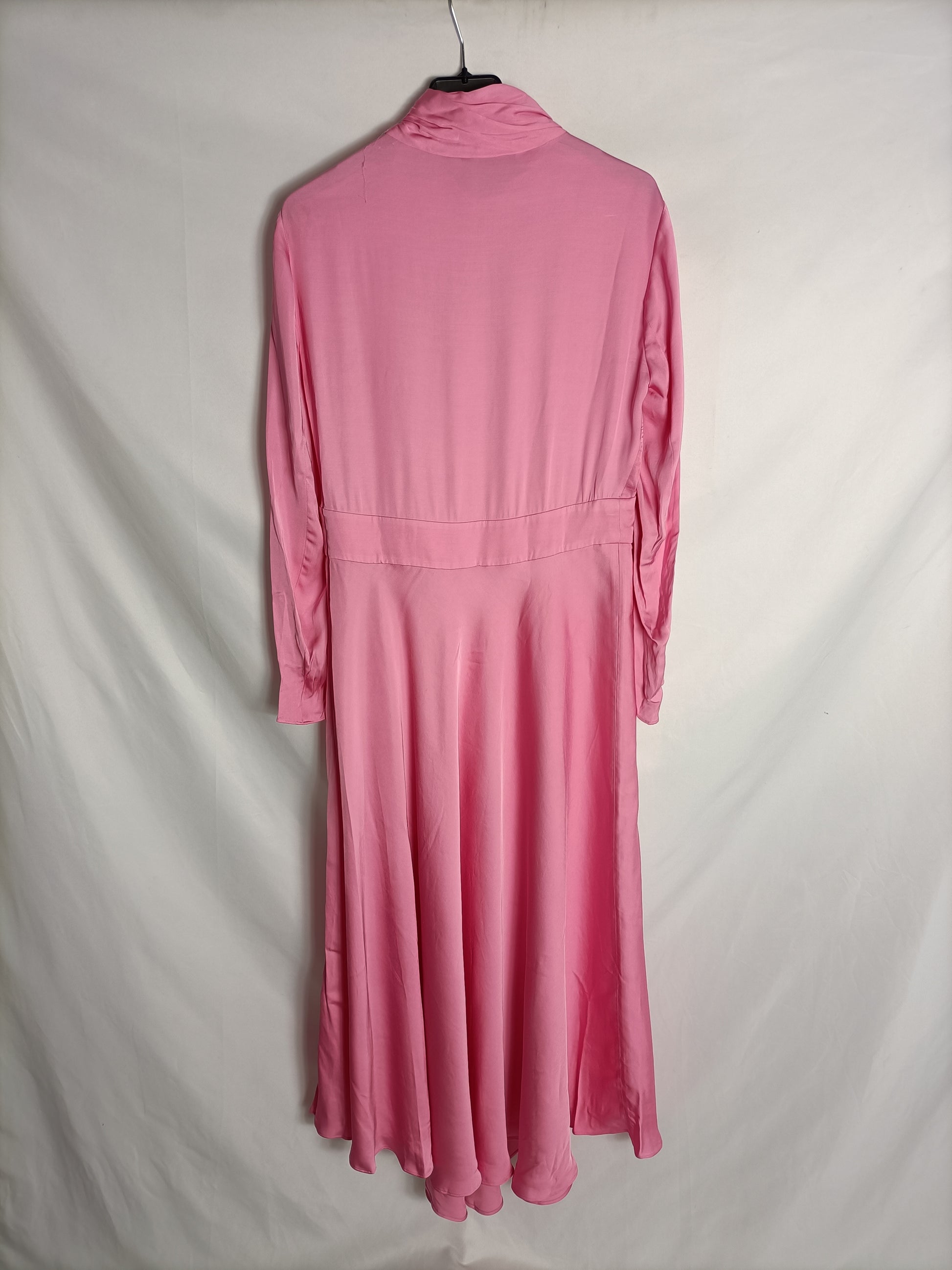 ZARA. Pink satin dress with button detail. Size XS Hibuy market ZARA. Pink satin dress with button detail. Size XS Hibuy market