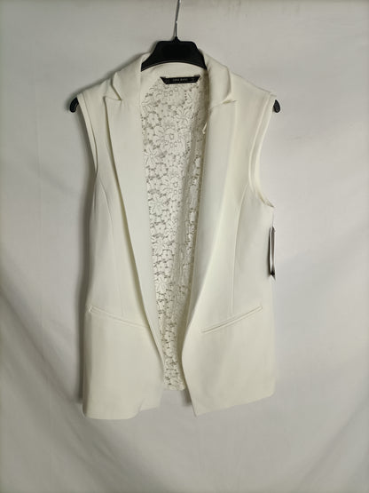 ZARA.White vest with lace detail S.XS