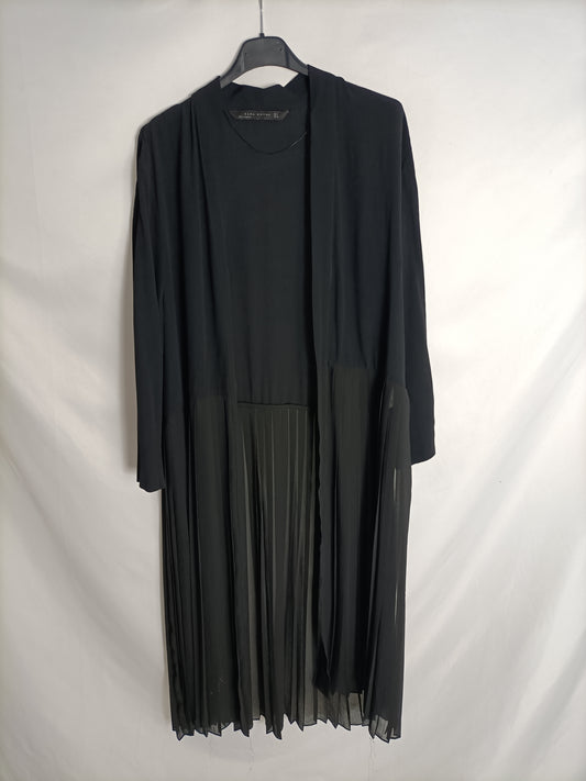 ZARA. Black pleated kimono Ts
