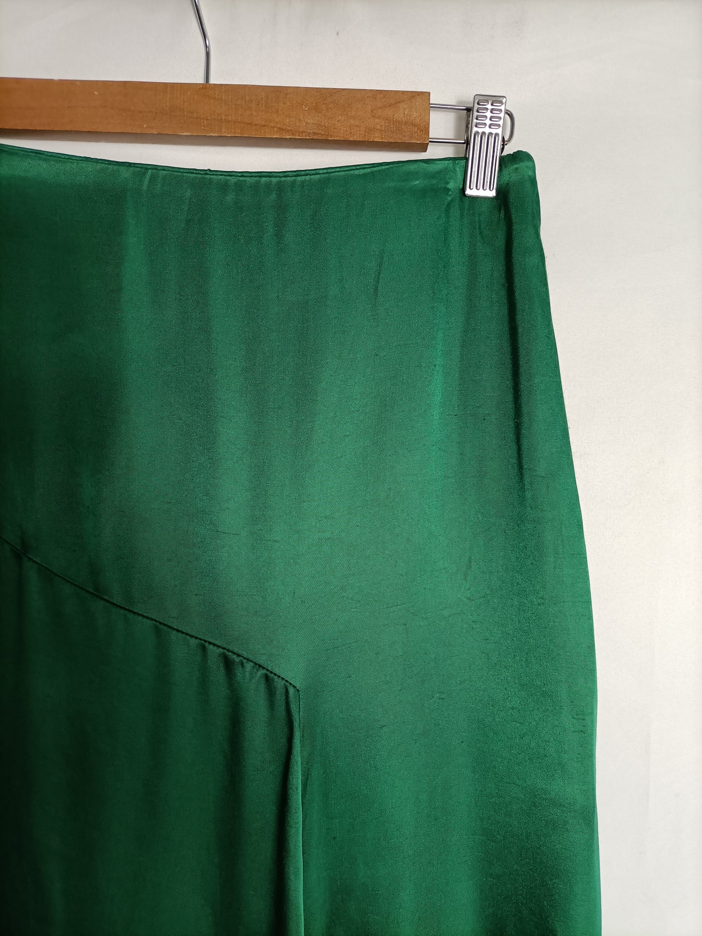 ZARA. Green Ts midi skirt