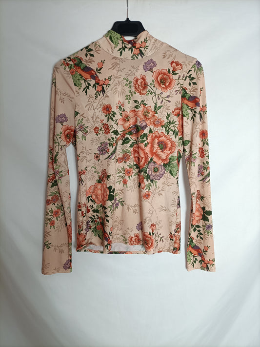 ZARA. Floral top with bow. S