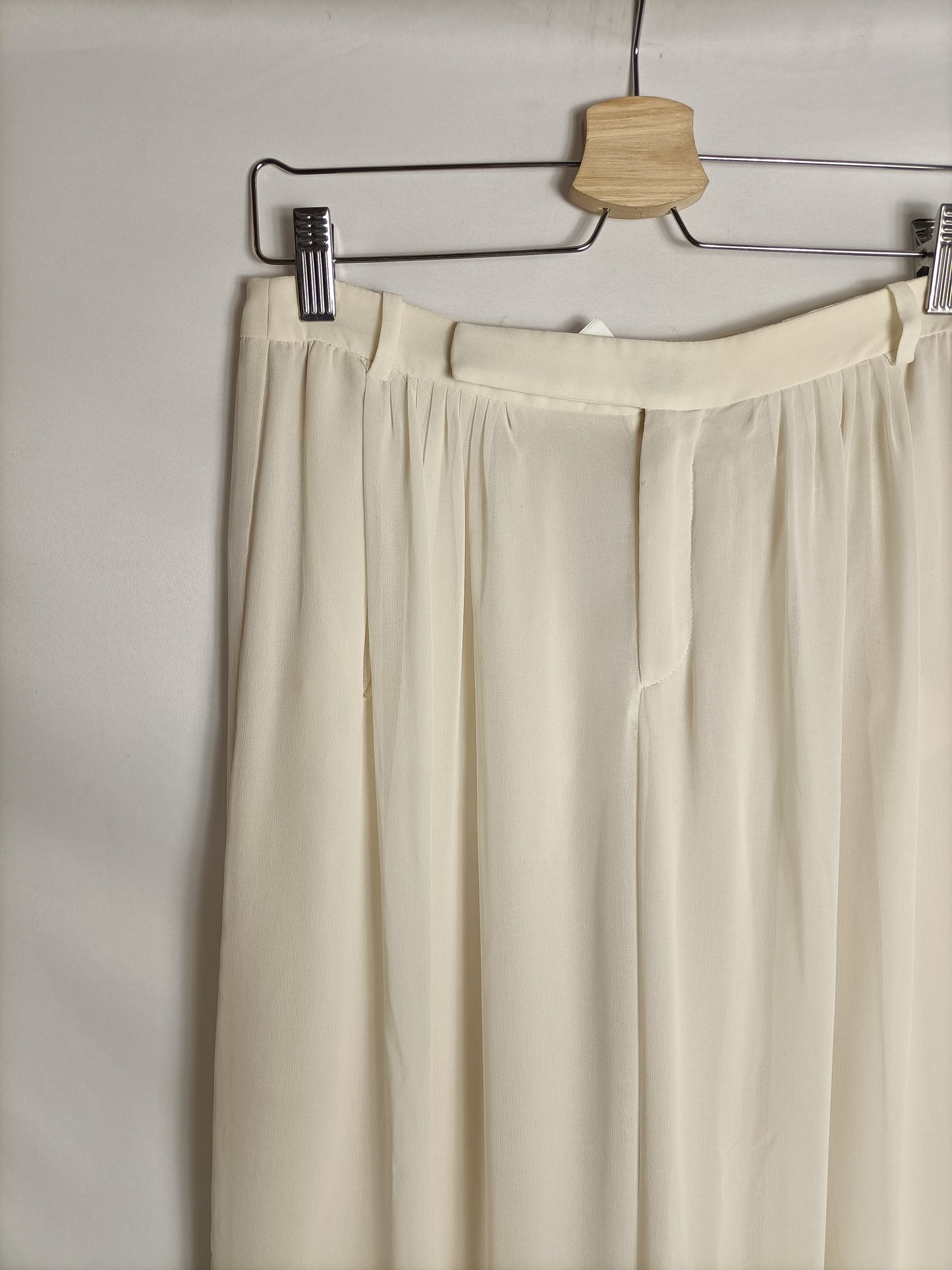 ZARA. Pantalón blanco fluido t. XS